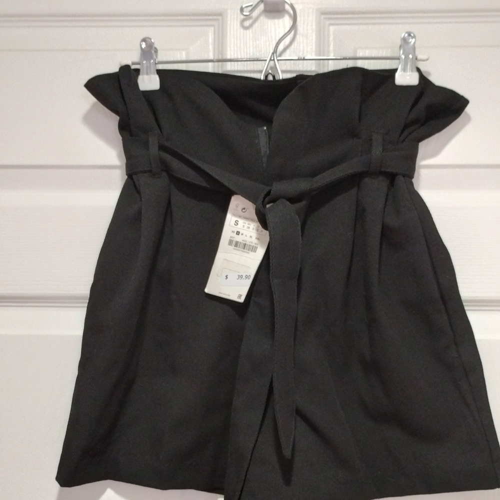 Zara Black Paper Bag Waist Size Small